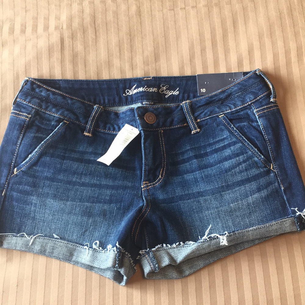 NWT American Eagle midi fit shorts